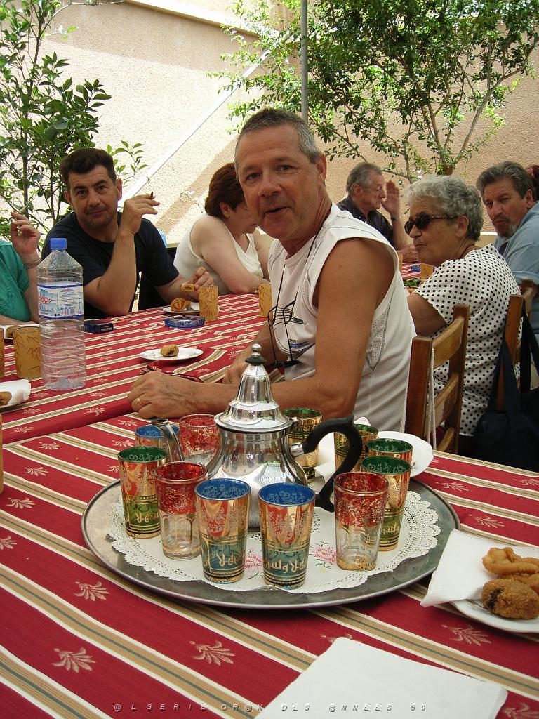 124-ORAN-Juin06-resto Hadj.jpg - Unicode